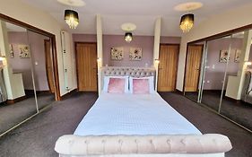 Torridon 1 With Private Hot Tub - Fife - Loch Leven - Lomond Hills- Pet Friendly